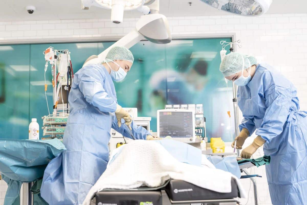 Layout and Workflow dalam Surgical Cleanroom Design