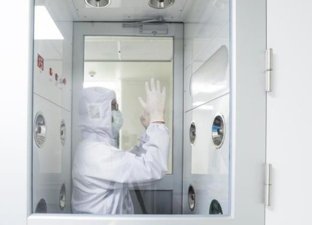 cara membersihkan air shower room