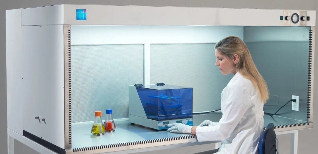 manfaat laminar flow hood clean bench dalam pengendalian partikel