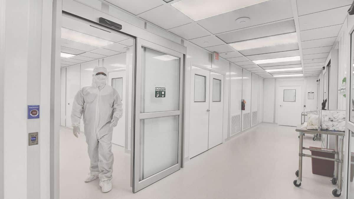 Kenali Produk dan Layanan Utama dari Supplier Cleanroom PT. Sunrisepurification untuk Optimalisasi Ruang Bersih Anda